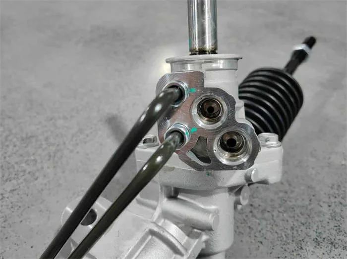 Well-finished steering rack, both the overall manufacturing and craftsmanship are excellent. Especially the oil pipe thread and dust cover